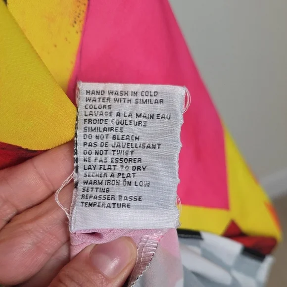 NESS Abstract Geometric Print Blouse Pink Orange Yellow Black White Women’s Size - Picture 7 of 8